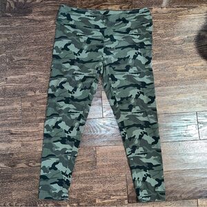 George Camo Leggings in Green and Black